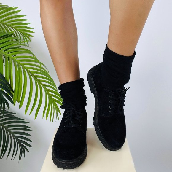 G.H. Bass & Co. Shoes - Vintage 90s Grunge Black Indie Leather Chunky Low Top Sneakers Shoes / Sz: 6.5